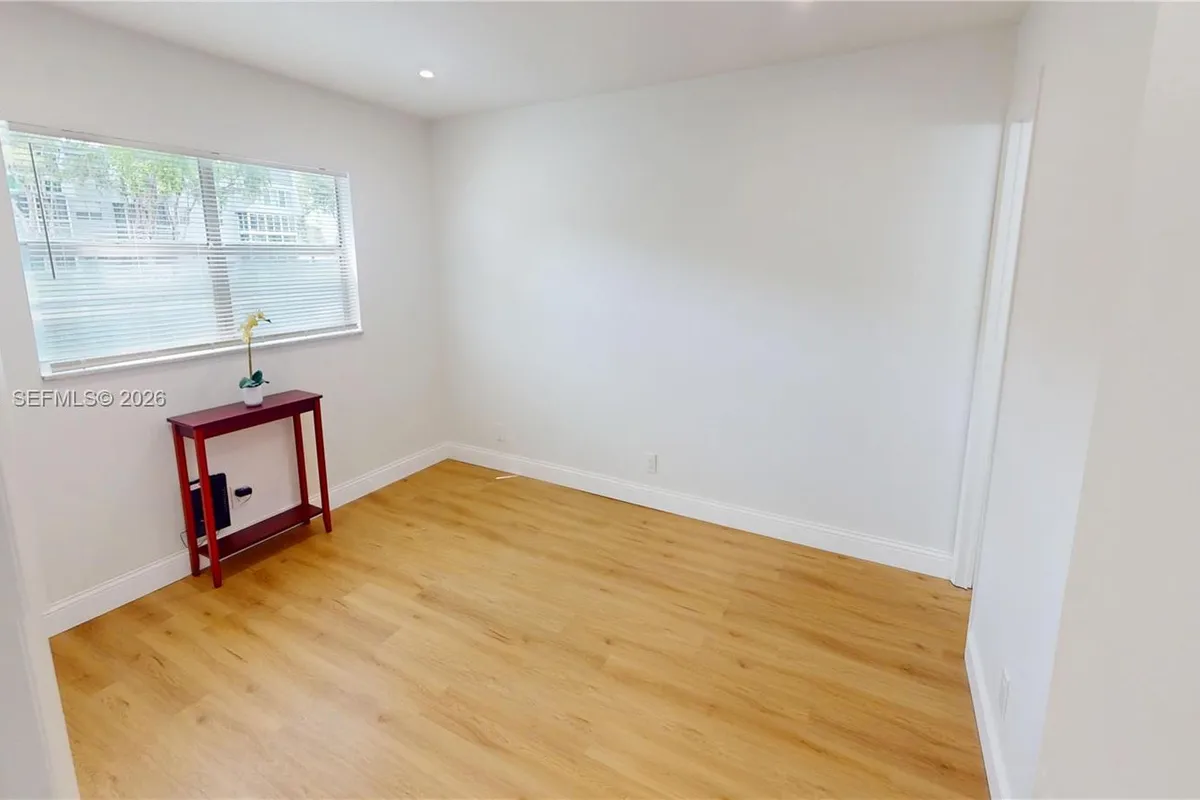 8846 W Mcnab Rd # 106, Tamarac FL 33321