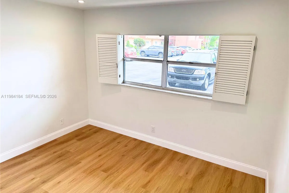 8846 W Mcnab Rd # 106, Tamarac FL 33321