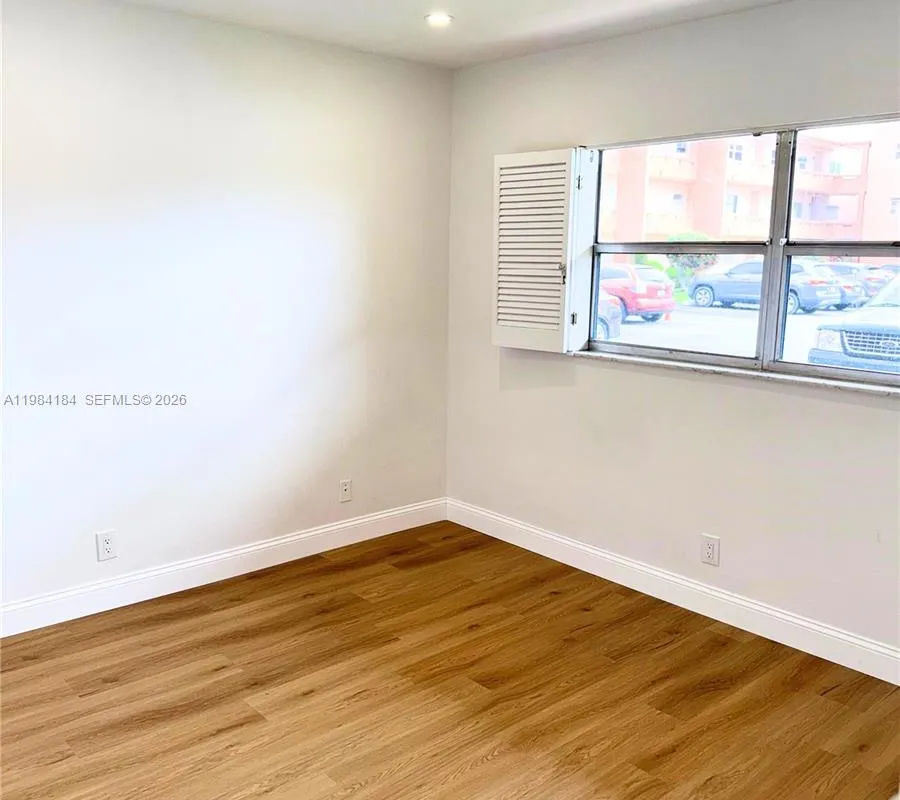 8846 W Mcnab Rd # 106, Tamarac FL 33321