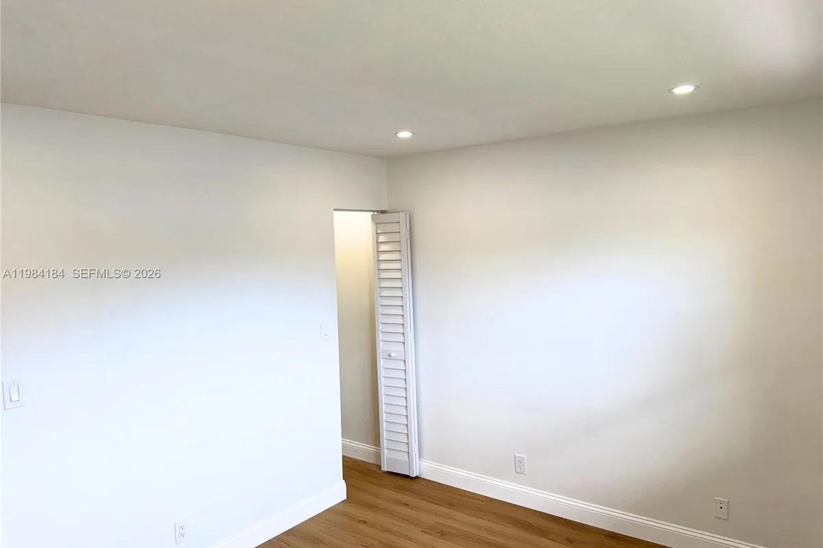 8846 W Mcnab Rd # 106, Tamarac FL 33321