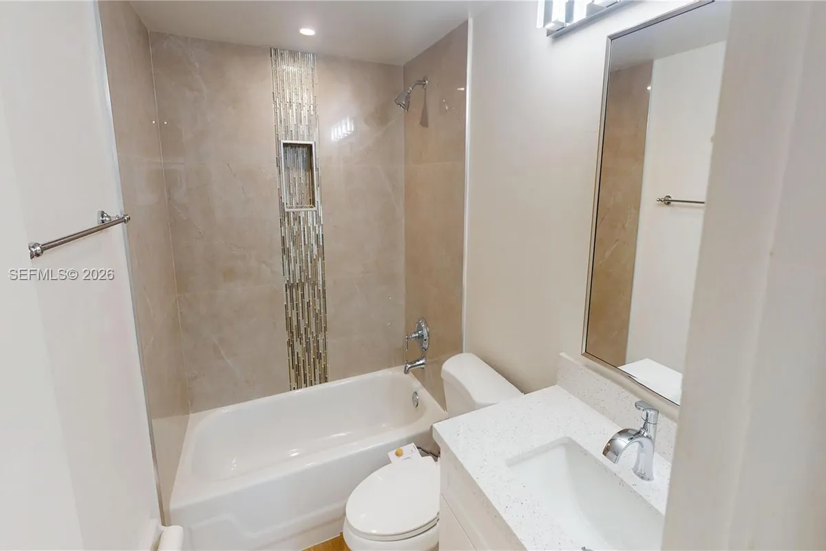 8846 W Mcnab Rd # 106, Tamarac FL 33321