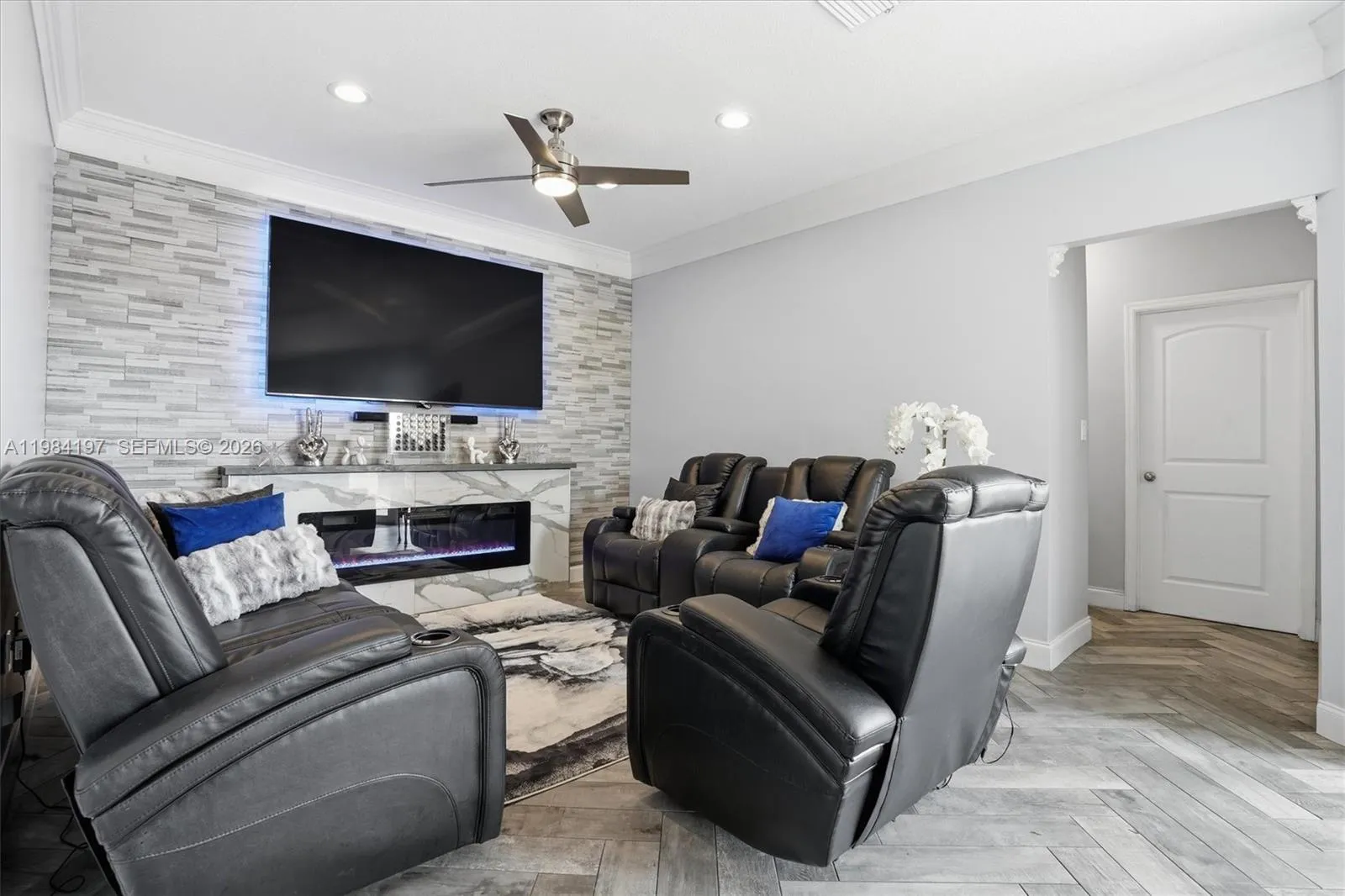 11201 Sunview Way, Cooper City FL 33026