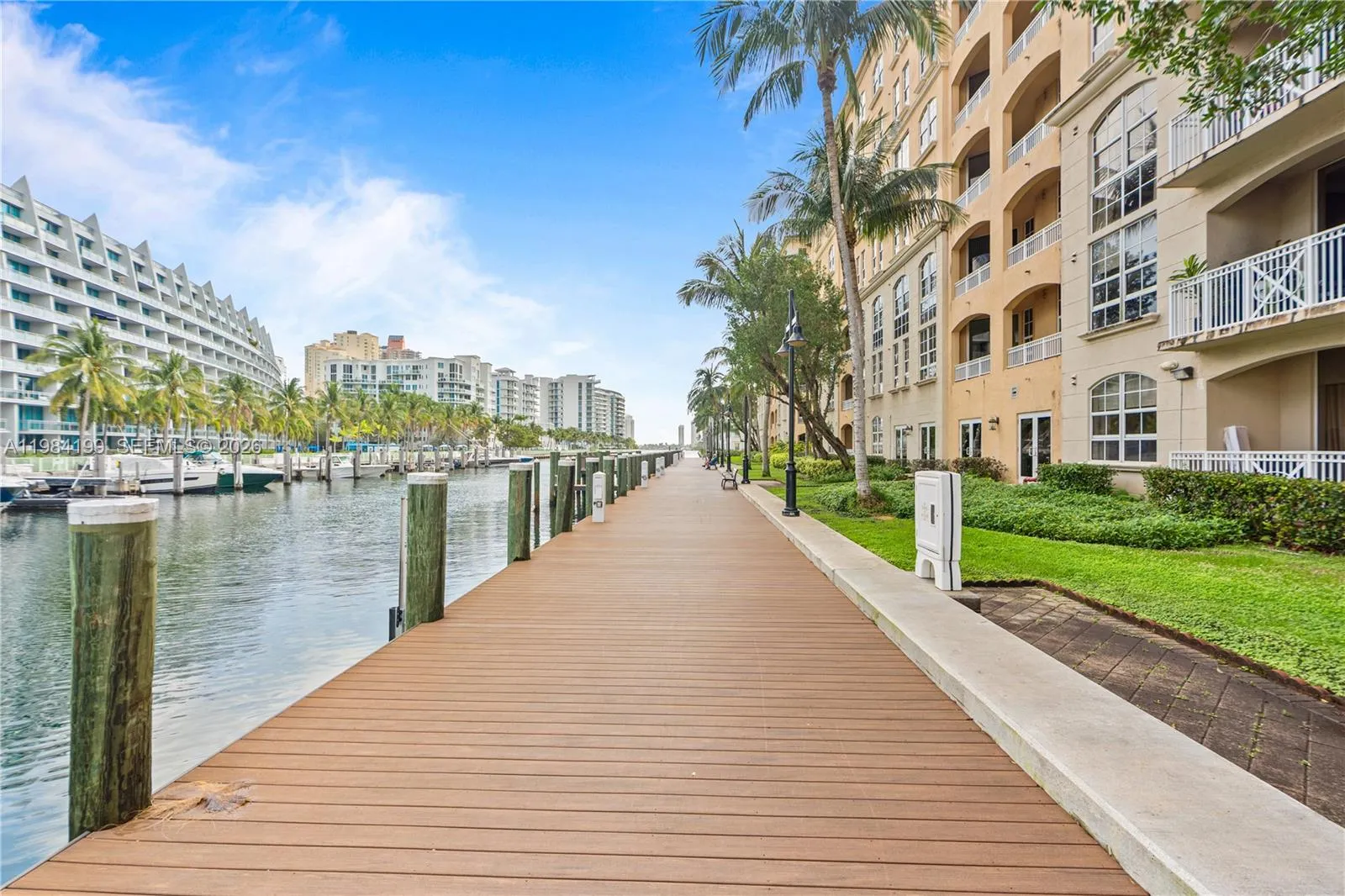 3001 NE 185th St # 716, Aventura FL 33180