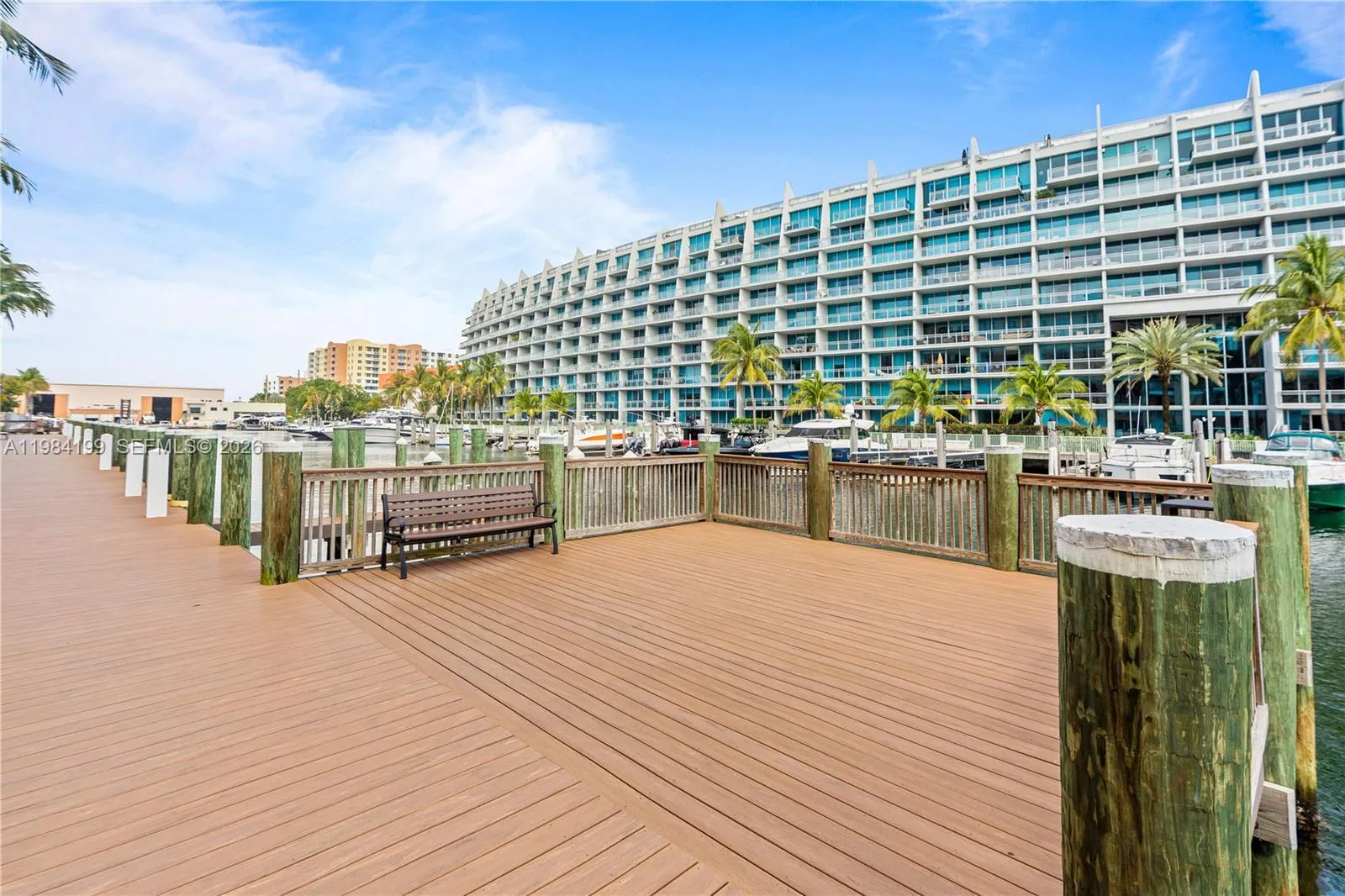 3001 NE 185th St # 716, Aventura FL 33180