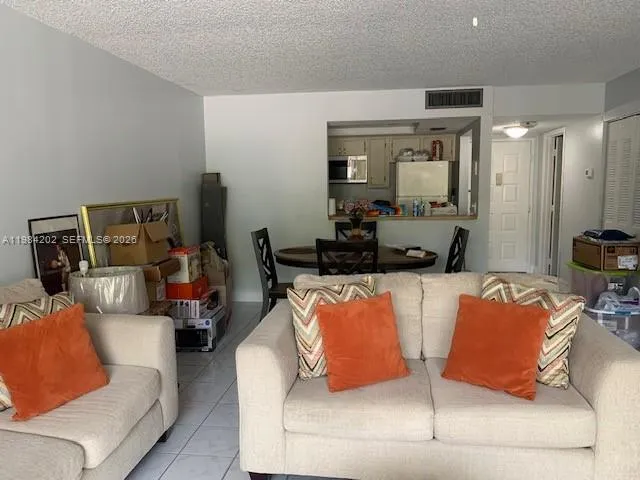 5530 NW 44th St # 111C, Lauderhill FL 33319