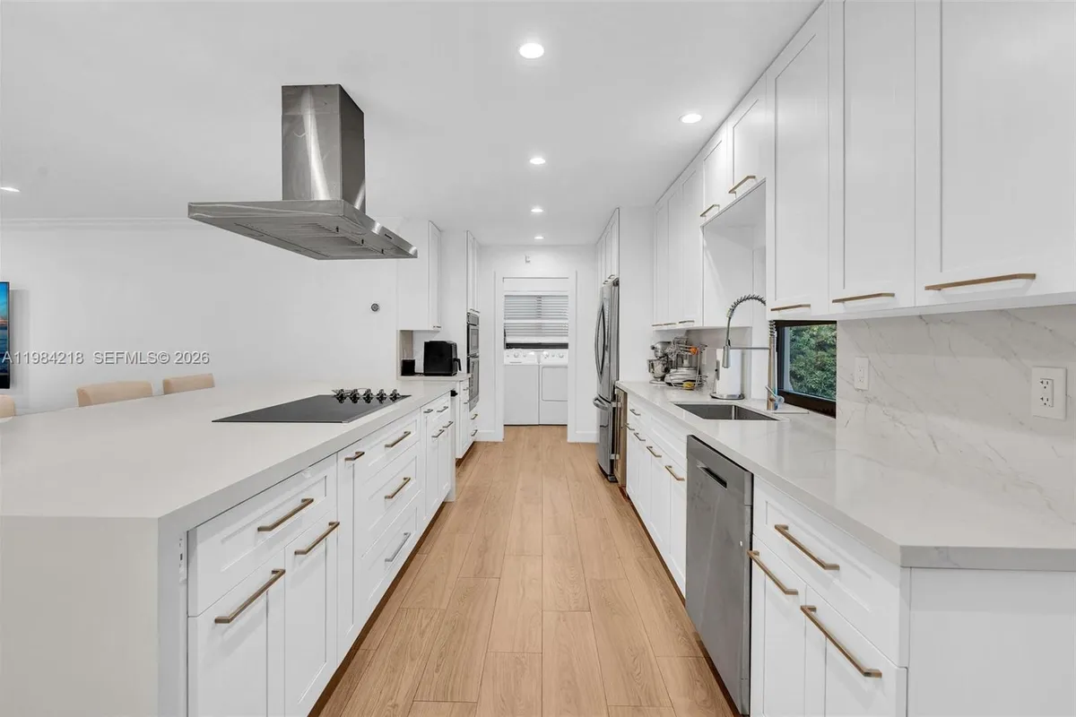 3909 Adams St, Hollywood FL 33021