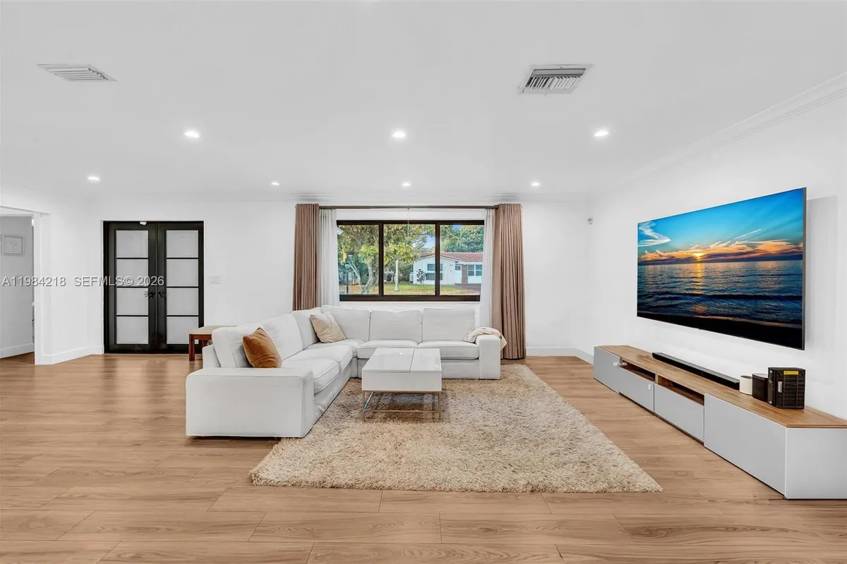 3909 Adams St, Hollywood FL 33021