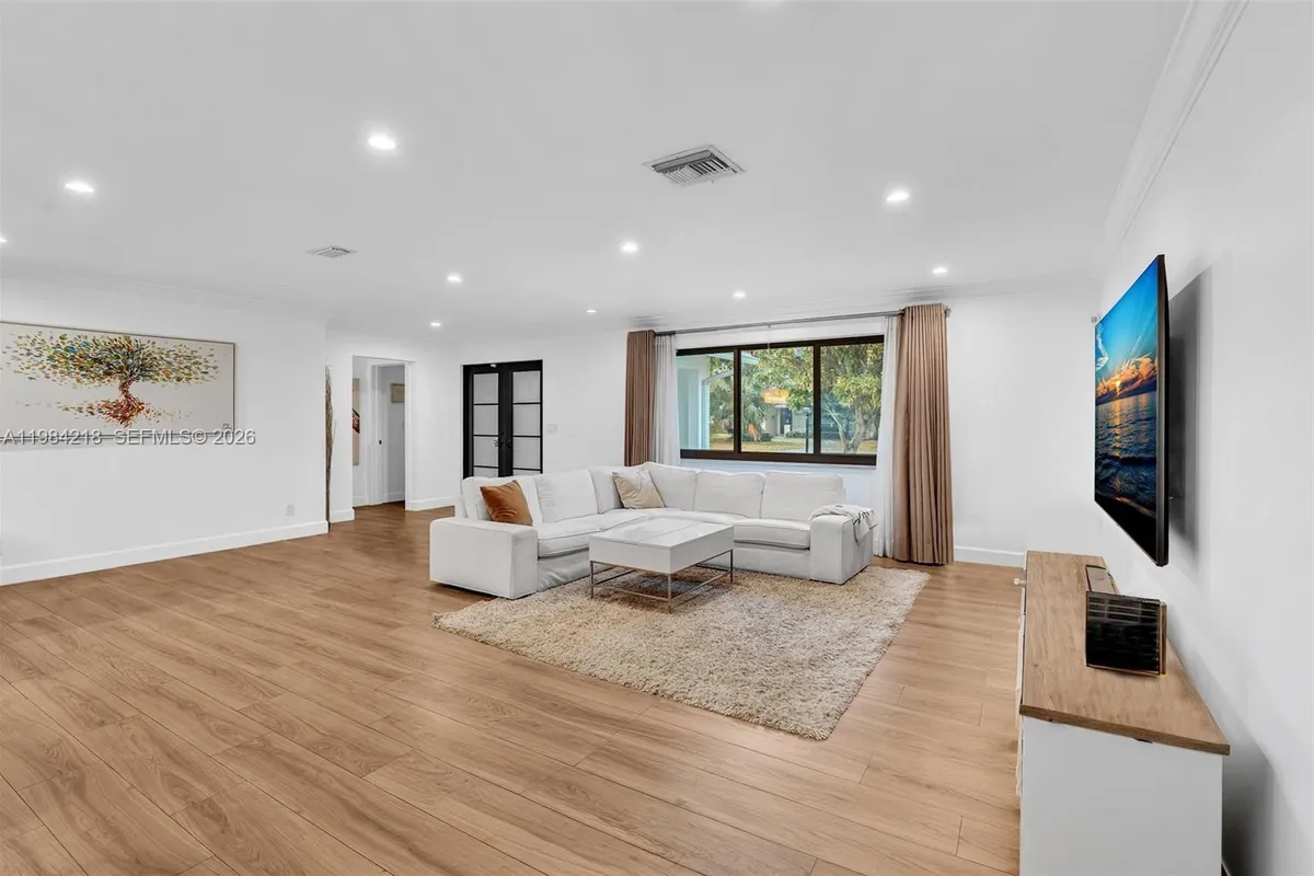 3909 Adams St, Hollywood FL 33021