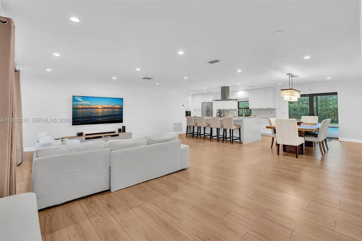 3909 Adams St, Hollywood FL 33021