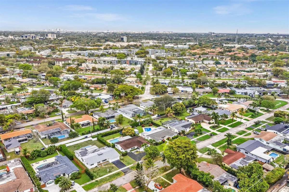 3909 Adams St, Hollywood FL 33021