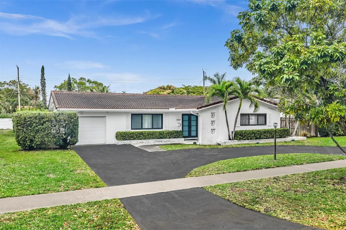 3909 Adams St, Hollywood FL 33021