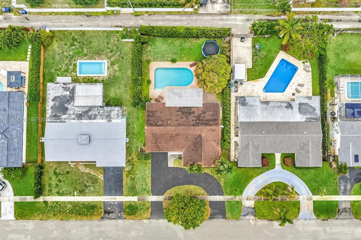 3909 Adams St, Hollywood FL 33021