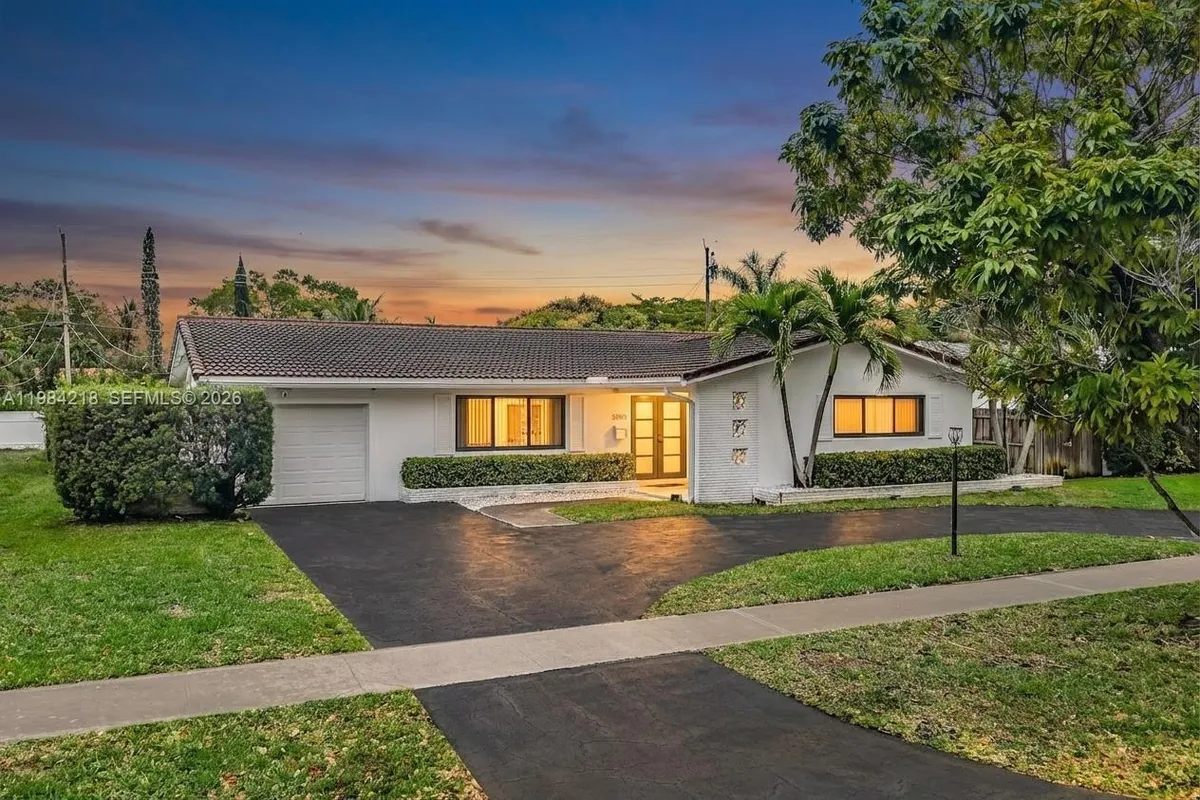 3909 Adams St, Hollywood FL 33021