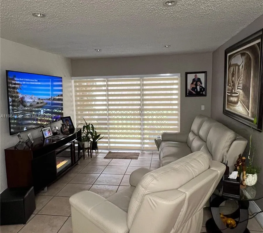 1900 W 68th St # F104, Hialeah FL 33014