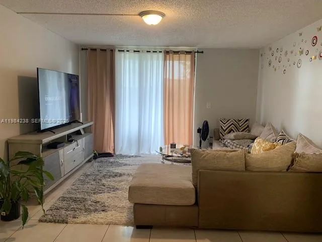 5550 NW 44th St # 404B, Lauderhill FL 33319