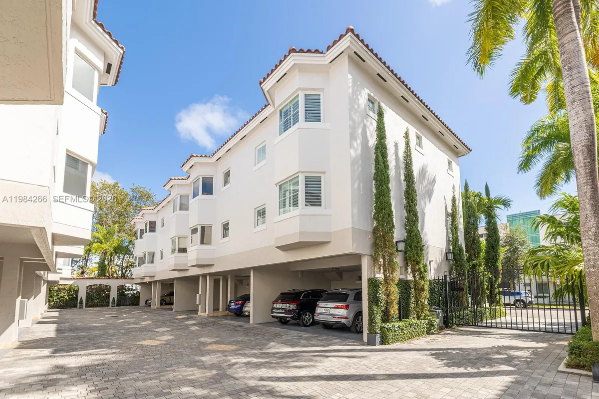 261 Navarre Ave # 1, Coral Gables FL 33134