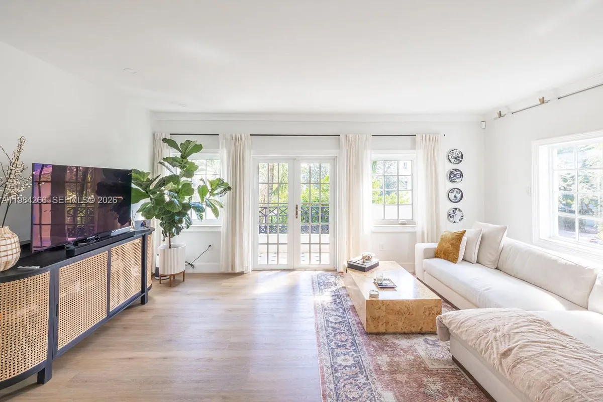 261 Navarre Ave # 1, Coral Gables FL 33134