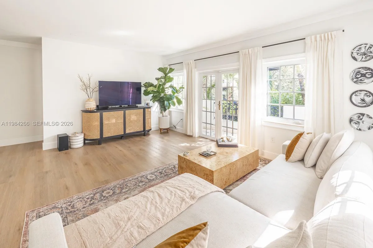 261 Navarre Ave # 1, Coral Gables FL 33134