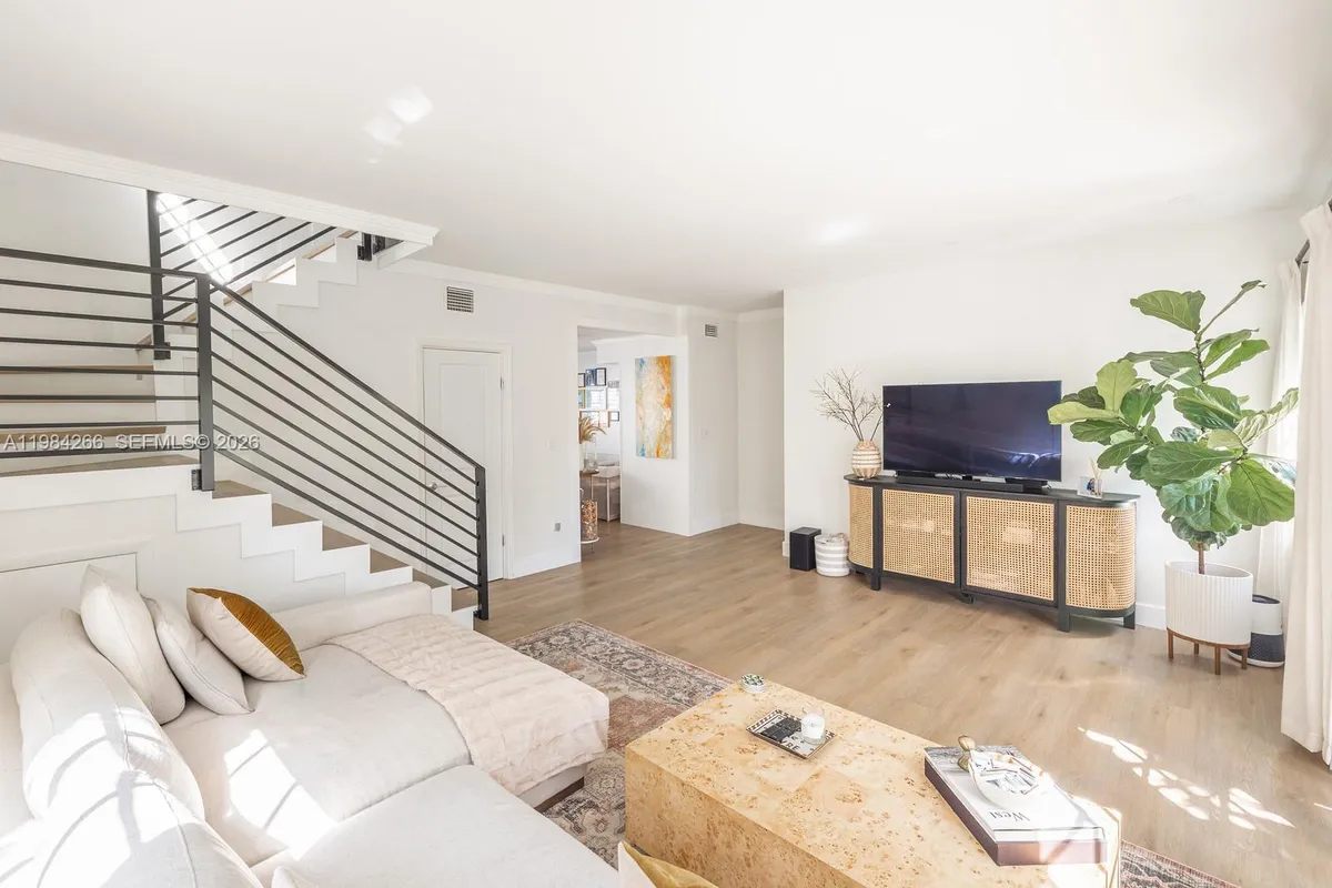 261 Navarre Ave # 1, Coral Gables FL 33134