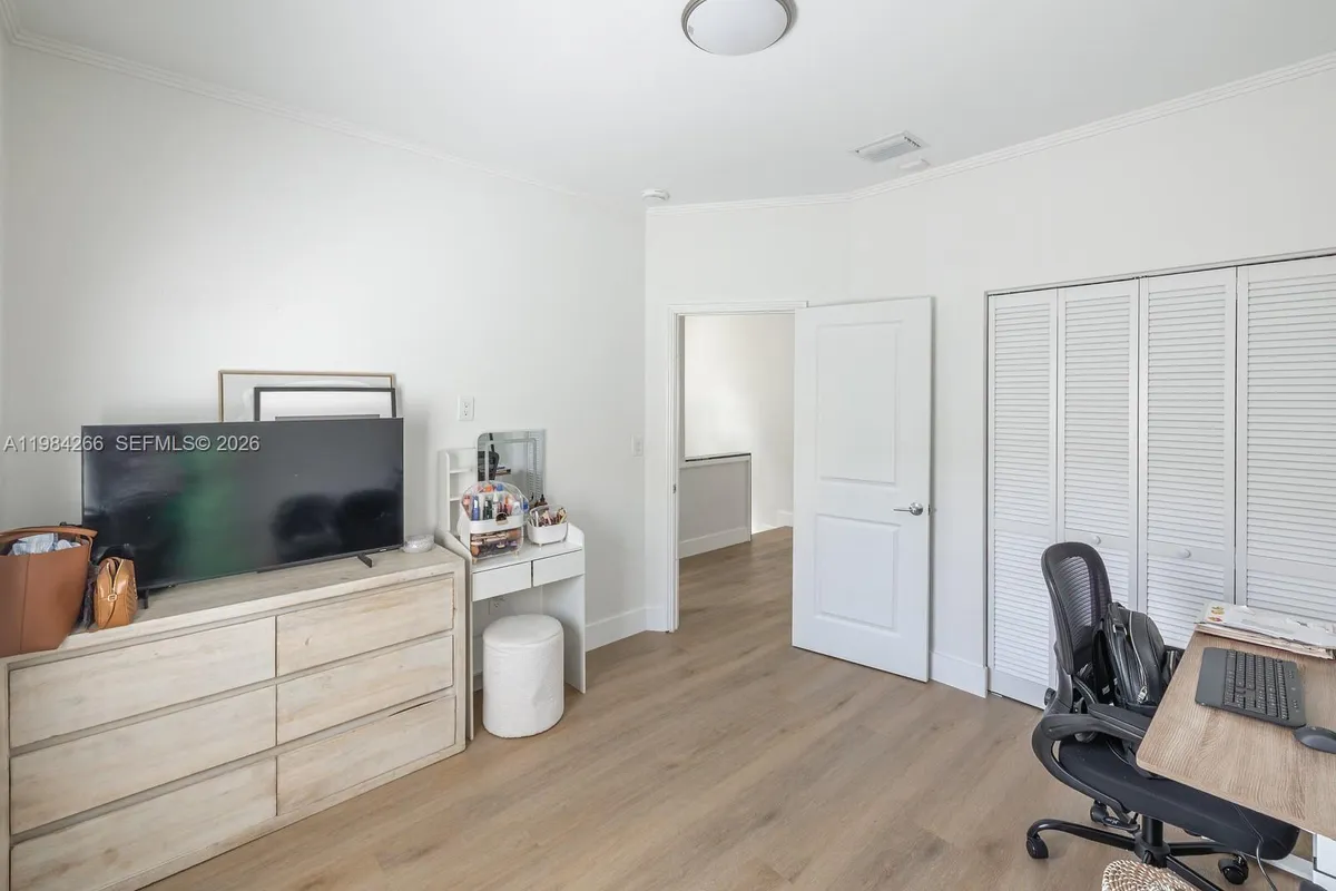 261 Navarre Ave # 1, Coral Gables FL 33134