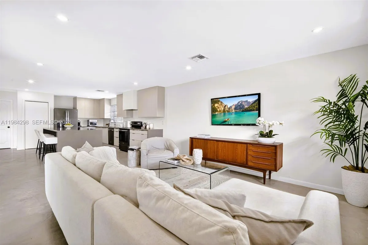 1119 N 46th Ter, Hollywood FL 33021