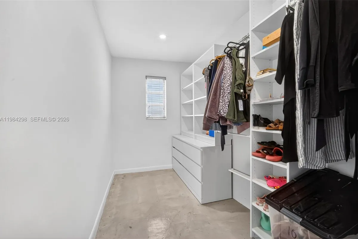 1119 N 46th Ter, Hollywood FL 33021