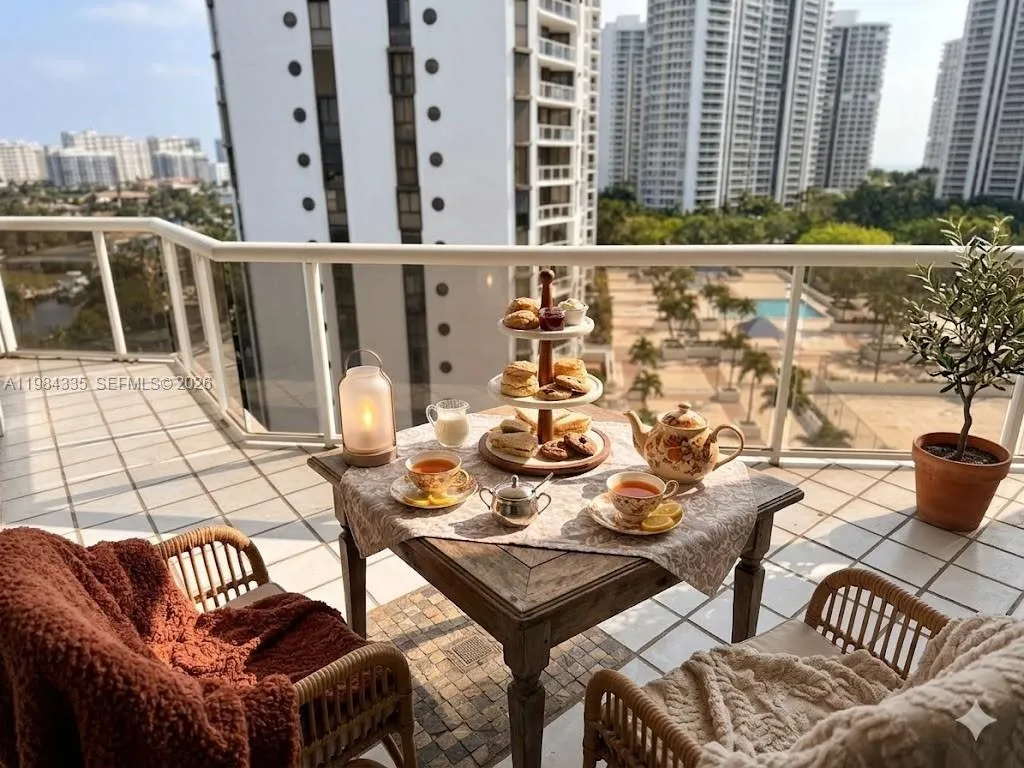 3610 Yacht Club Dr # 1002, Aventura FL 33180