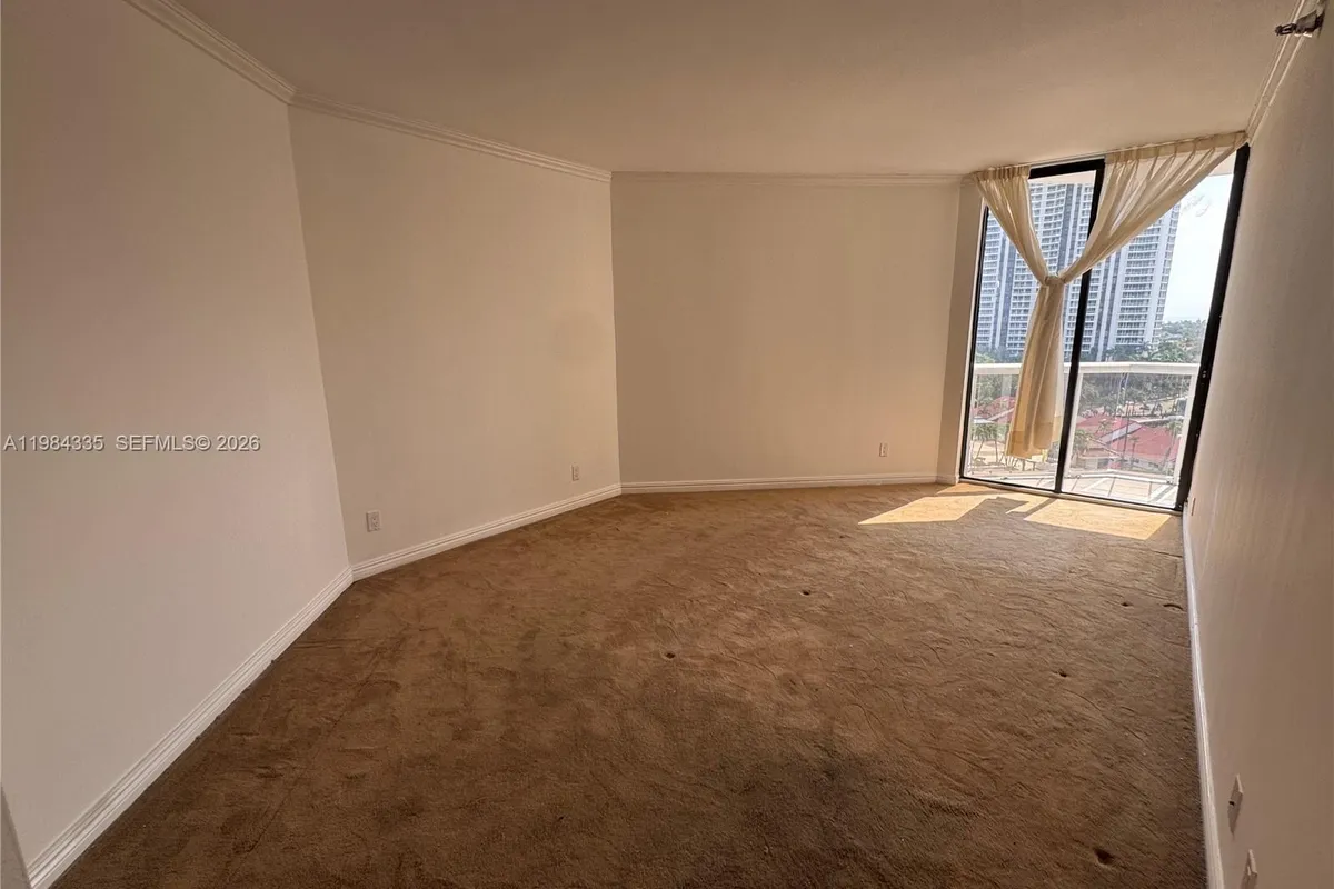 3610 Yacht Club Dr # 1002, Aventura FL 33180