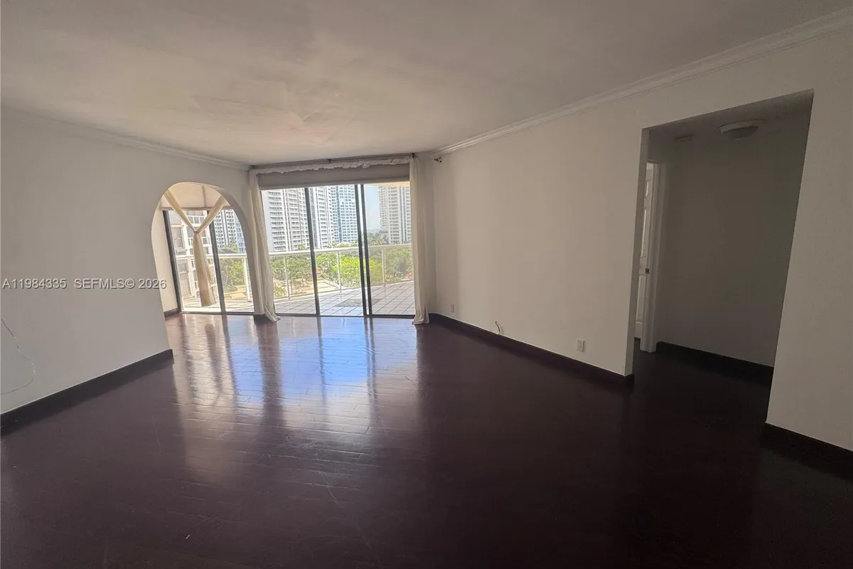 3610 Yacht Club Dr # 1002, Aventura FL 33180
