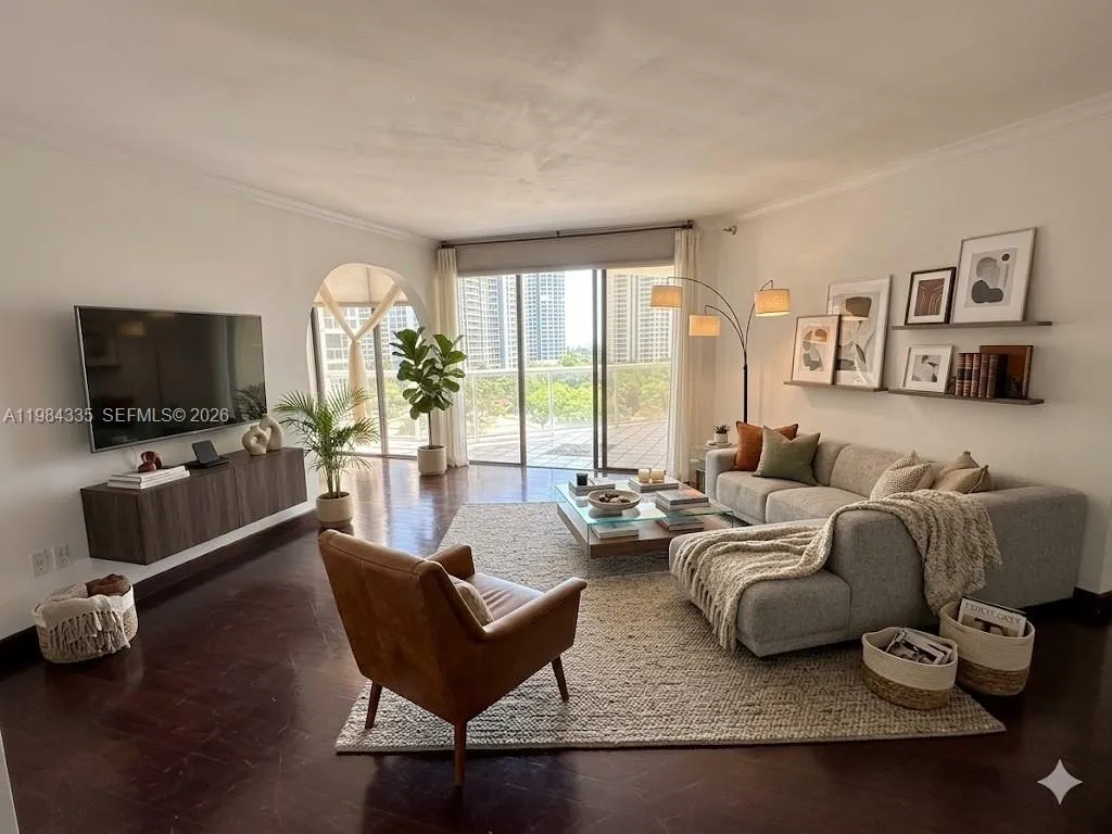 3610 Yacht Club Dr # 1002, Aventura FL 33180