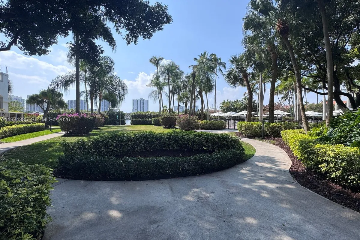 3610 Yacht Club Dr # 1002, Aventura FL 33180