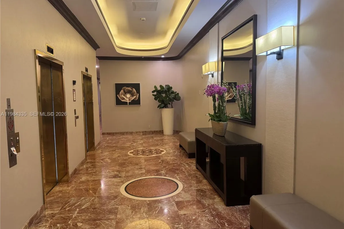 3610 Yacht Club Dr # 1002, Aventura FL 33180