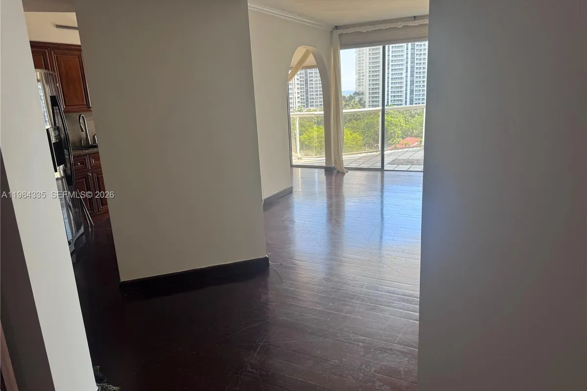 3610 Yacht Club Dr # 1002, Aventura FL 33180