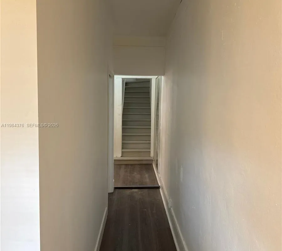 1545 NW 1st St # 1537, Miami FL 33125