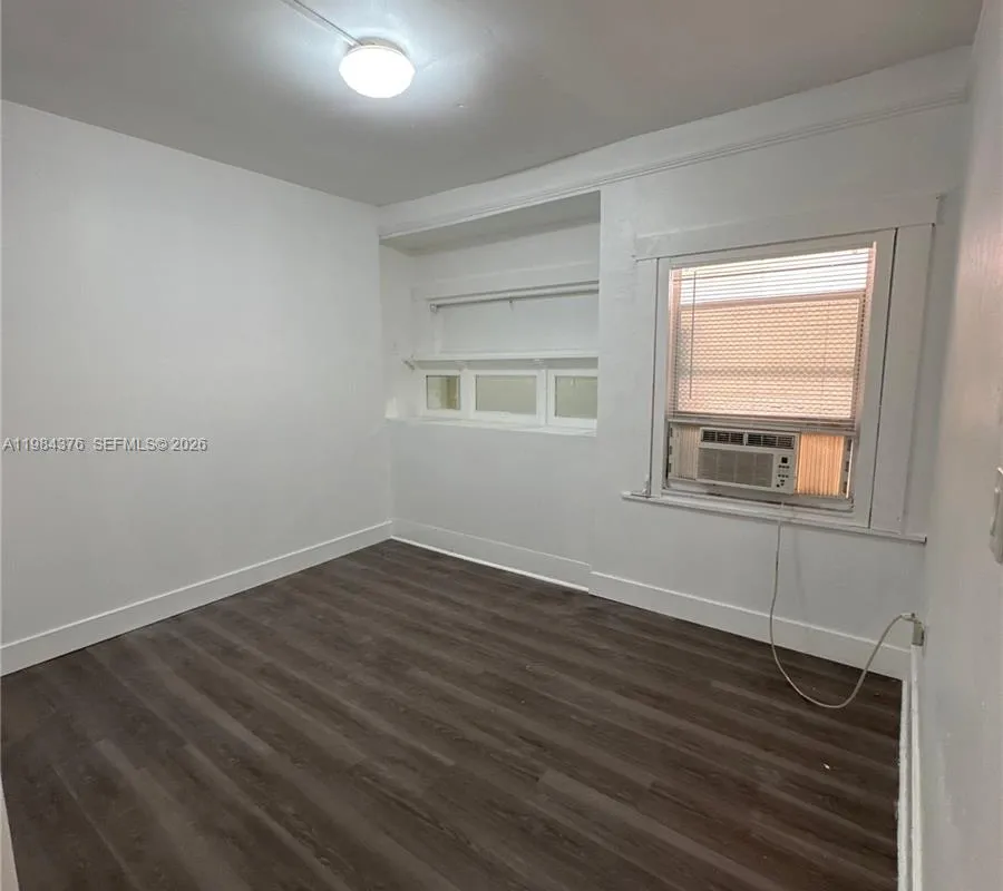 1545 NW 1st St # 1537, Miami FL 33125