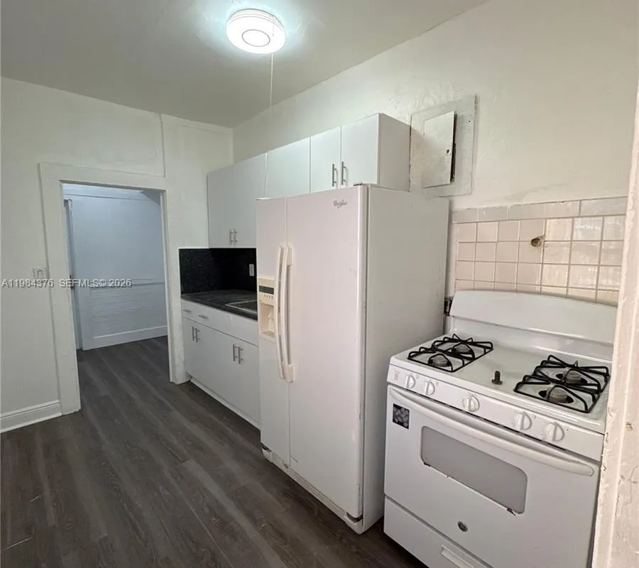 1545 NW 1st St # 1537, Miami FL 33125