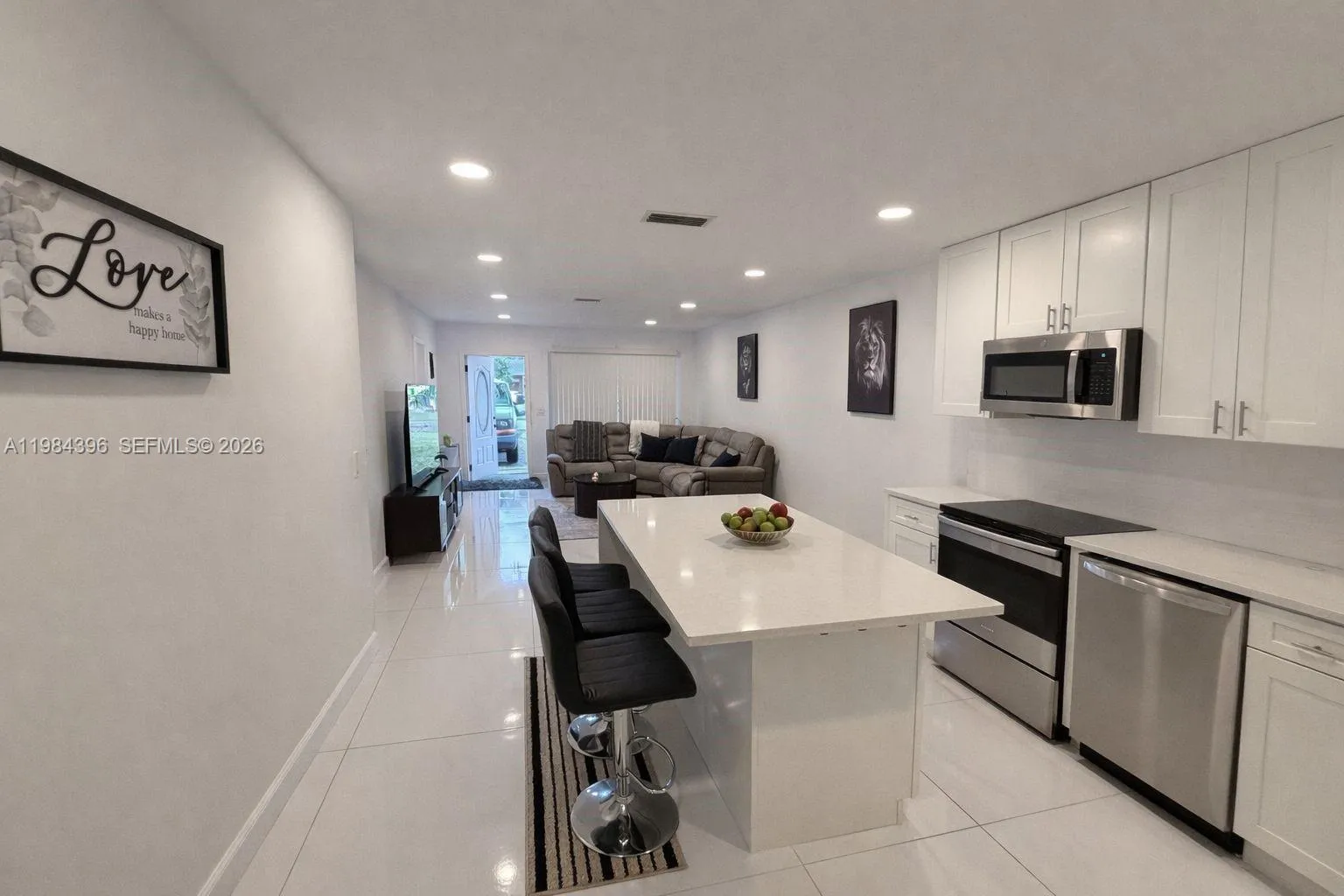 230 NE 9th Ave, Deerfield Beach FL 33441