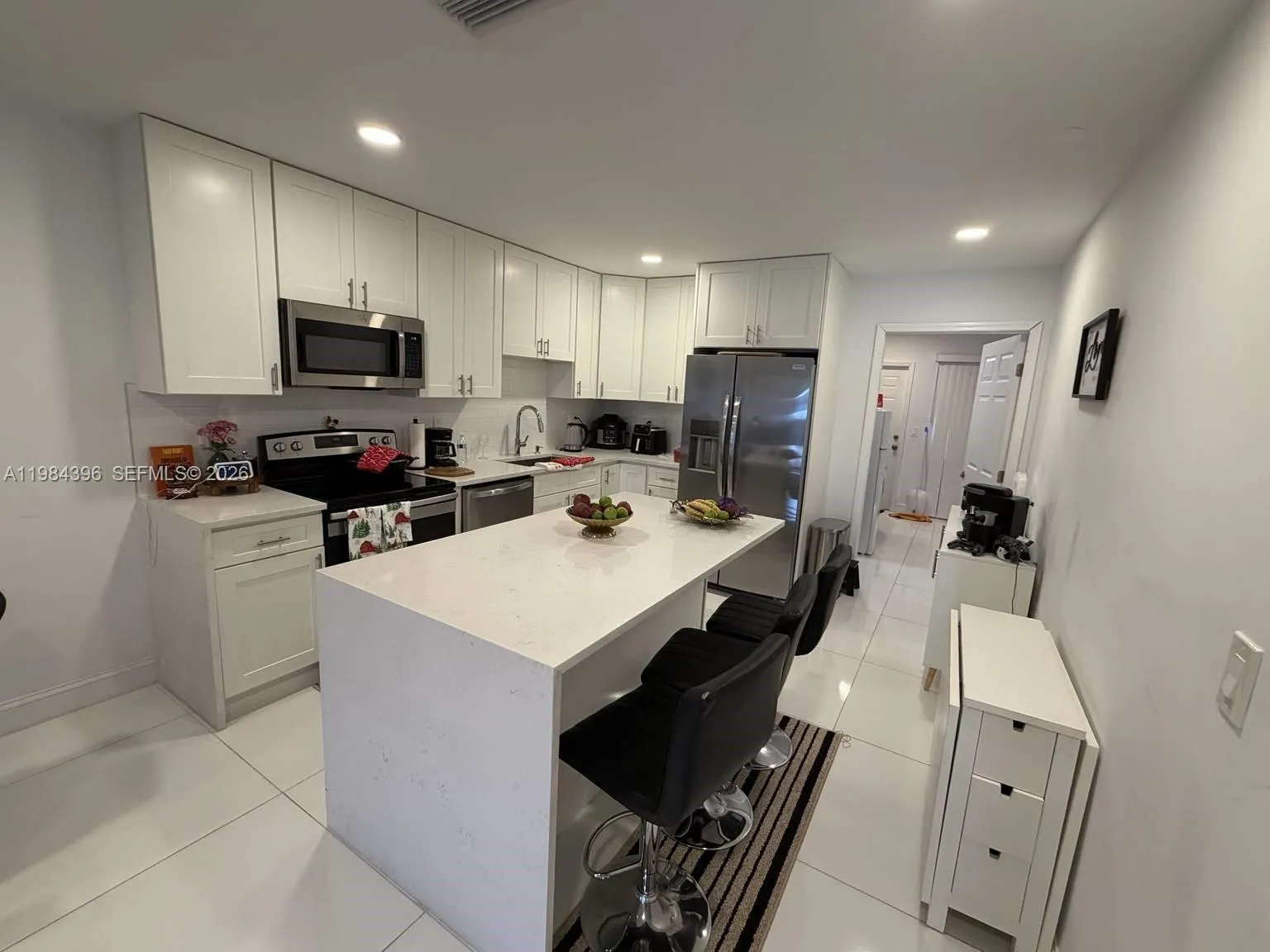 230 NE 9th Ave, Deerfield Beach FL 33441