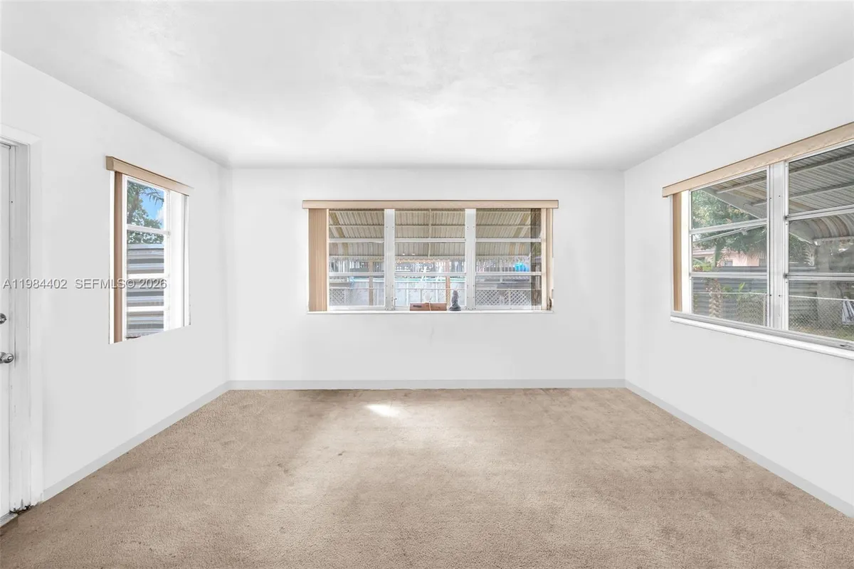 410 SW 71st Ave, Pembroke Pines FL 33023