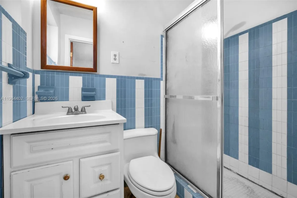 410 SW 71st Ave, Pembroke Pines FL 33023