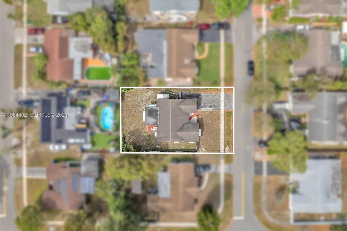 410 SW 71st Ave, Pembroke Pines FL 33023