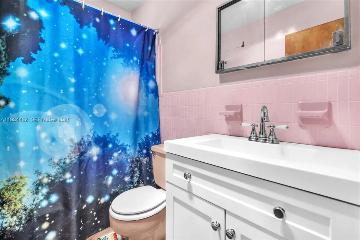 410 SW 71st Ave, Pembroke Pines FL 33023