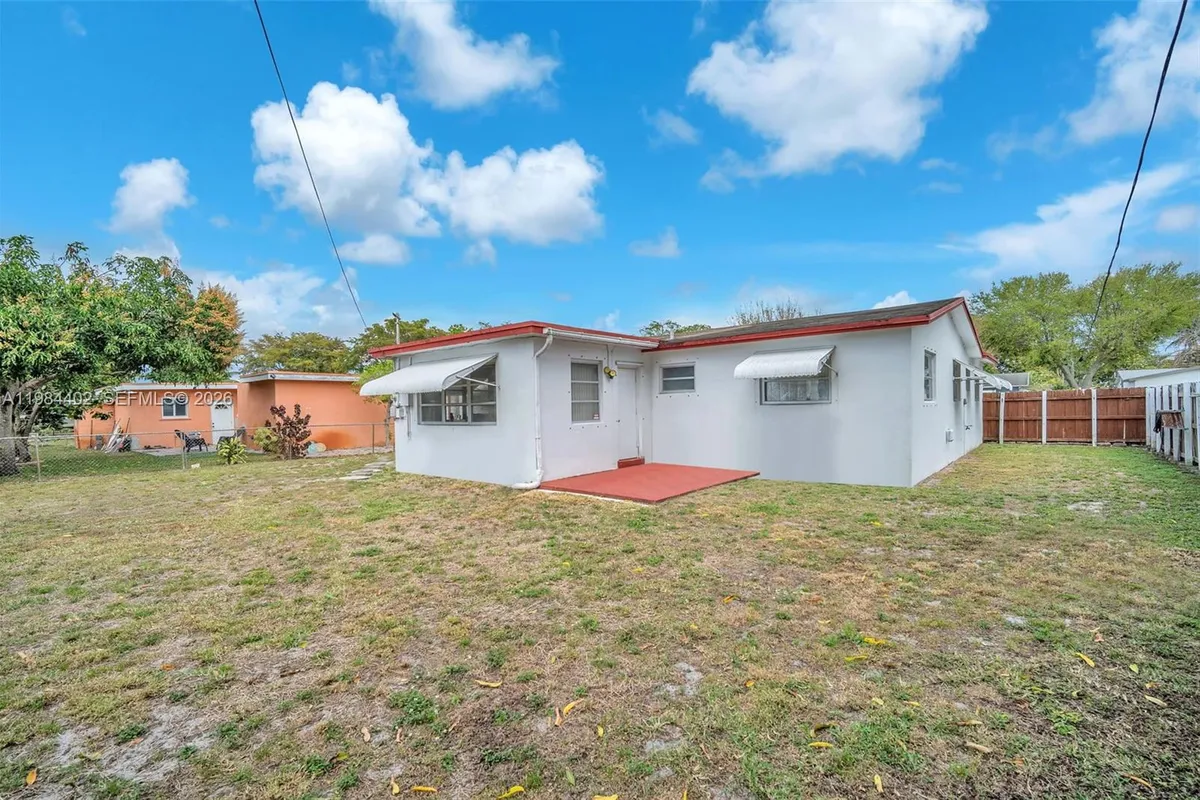 410 SW 71st Ave, Pembroke Pines FL 33023