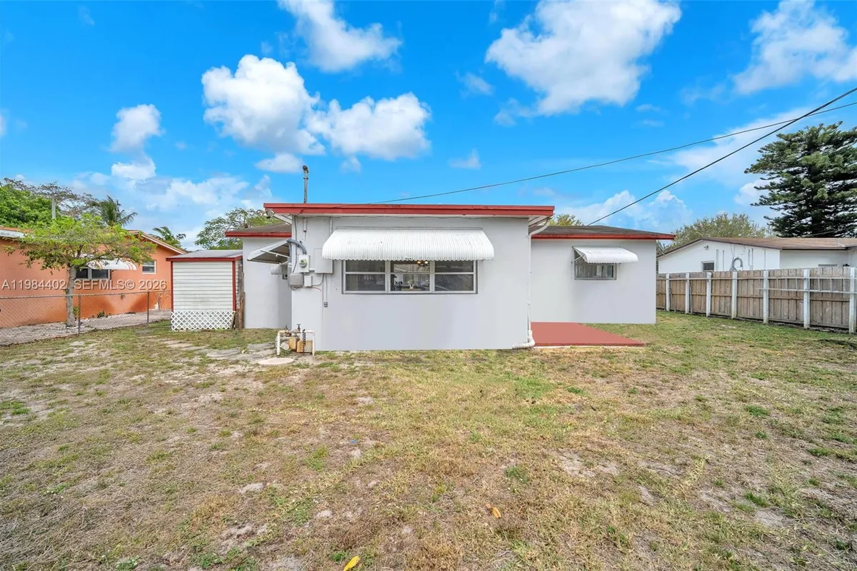 410 SW 71st Ave, Pembroke Pines FL 33023