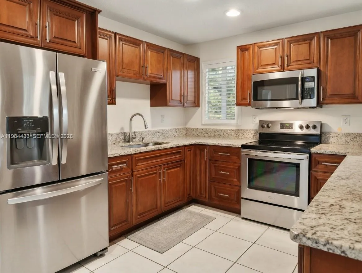 8900 Washington Blvd # 415, Pembroke Pines FL 33025