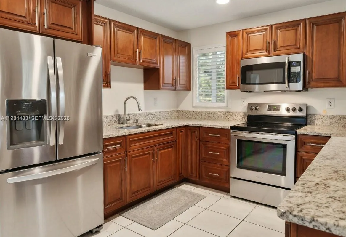 8900 Washington Blvd # 415, Pembroke Pines FL 33025