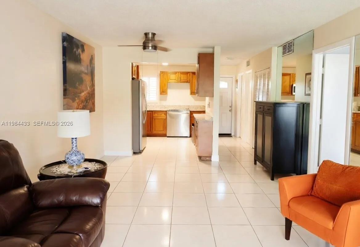 8900 Washington Blvd # 415, Pembroke Pines FL 33025