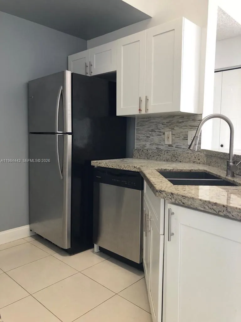 9999 Summerbreeze Dr # 218, Sunrise FL 33322