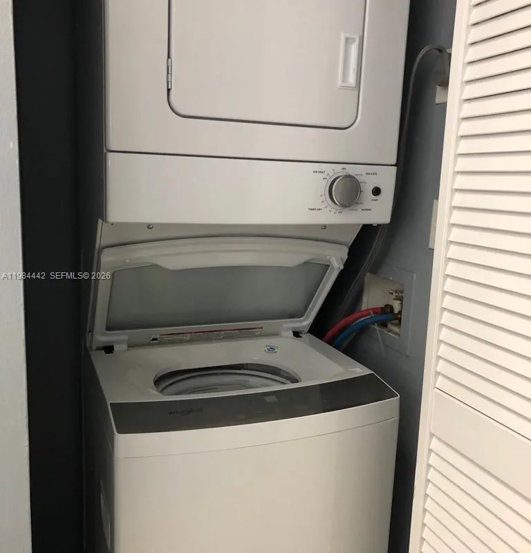 9999 Summerbreeze Dr # 218, Sunrise FL 33322