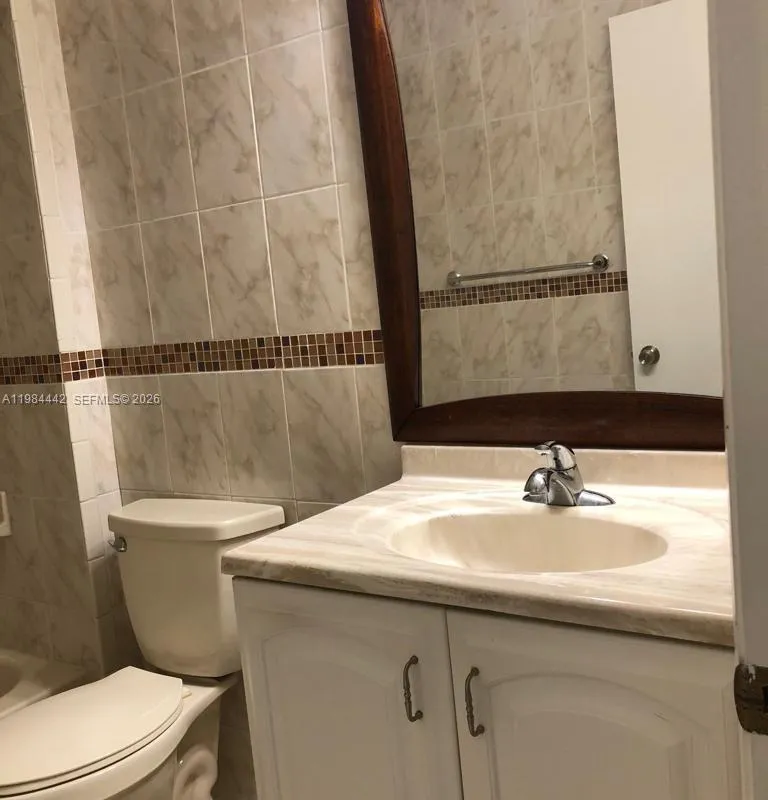 9999 Summerbreeze Dr # 218, Sunrise FL 33322